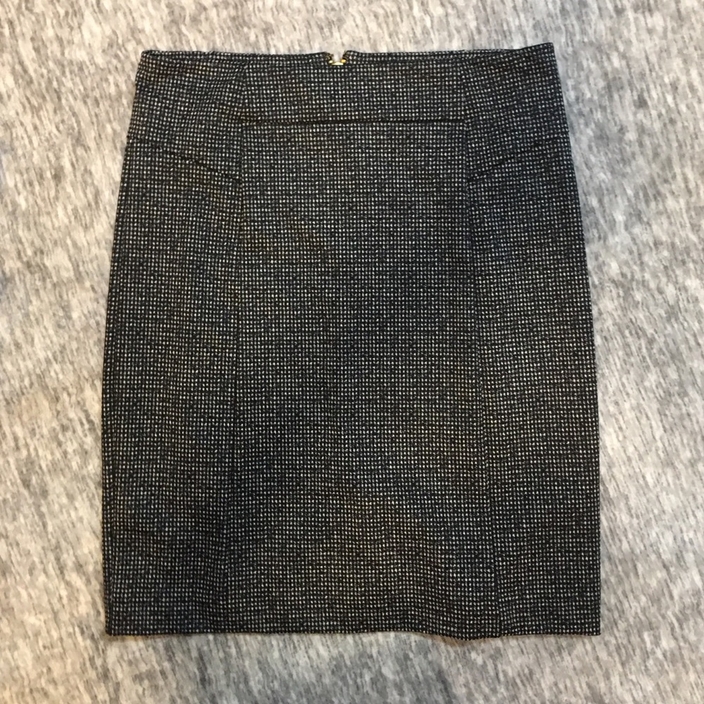 Michael Kors black and white skirt! EUC! Size 6